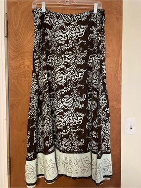 Soft Surroundings pretty skirt size large